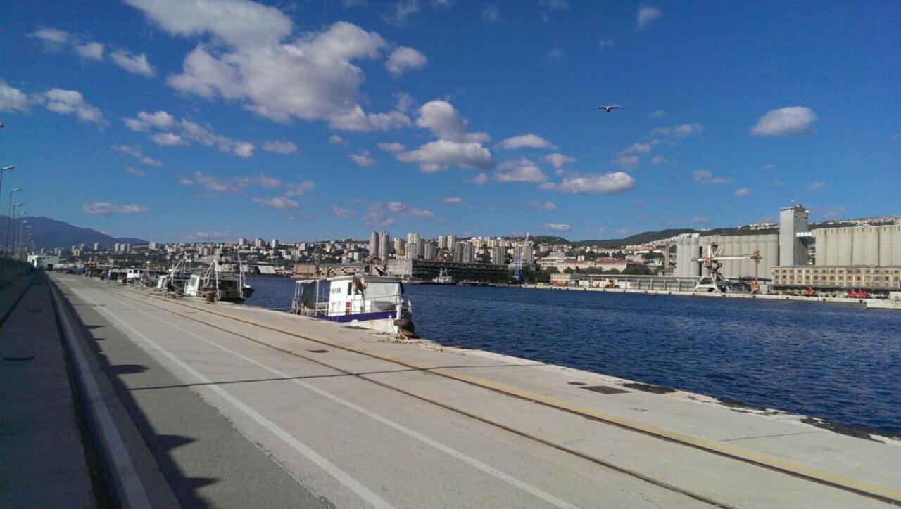 Apartman Plasse Rijeka Exteriör bild